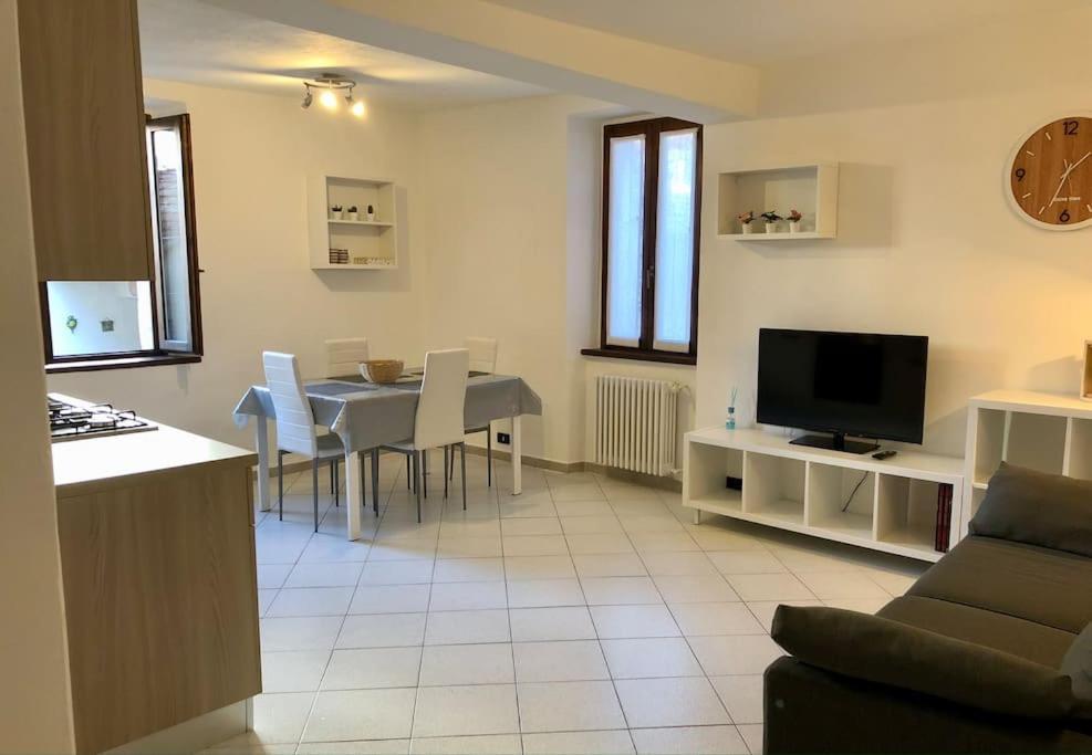 Appartamento Casa Del Borghetto Intra Esterno foto