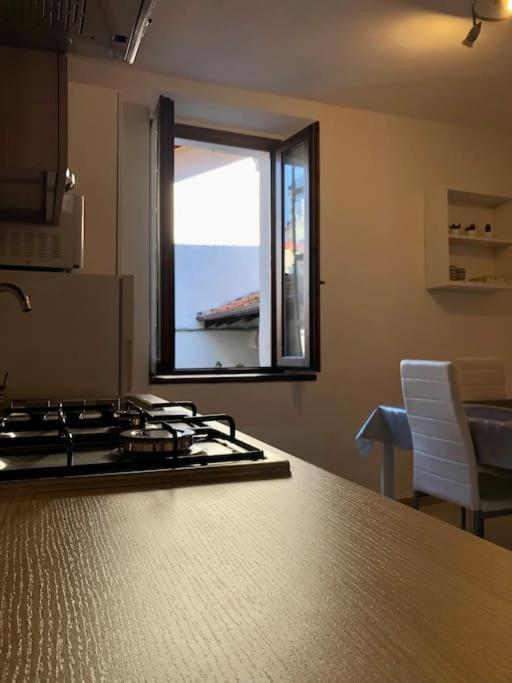 Appartamento Casa Del Borghetto Intra Esterno foto