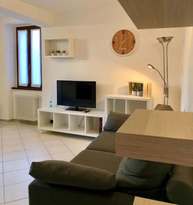 Appartamento Casa Del Borghetto Intra Esterno foto